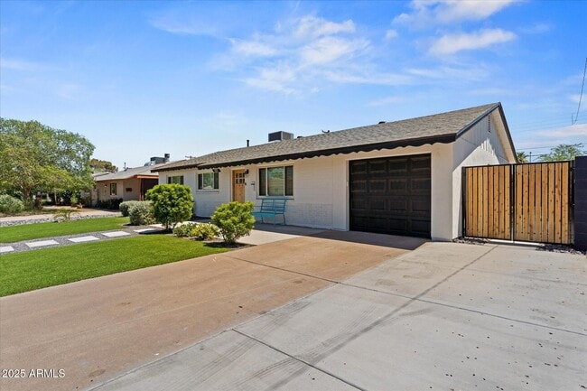 Building Photo - 7531 E Belleview St