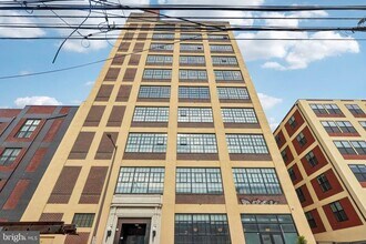 Building Photo - 2000 N 2nd St