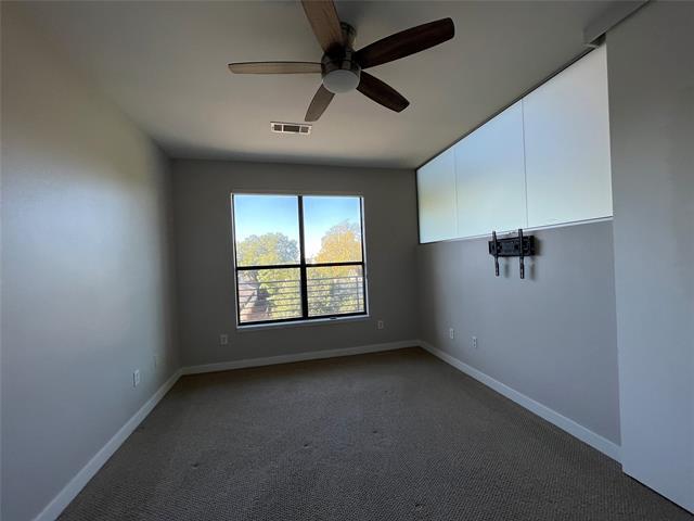 Foto del edificio - 4040 N Hall St