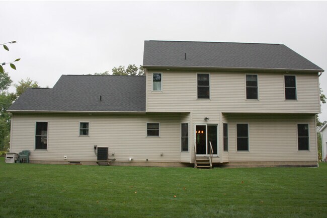 Building Photo - 1248 Freeport Dr