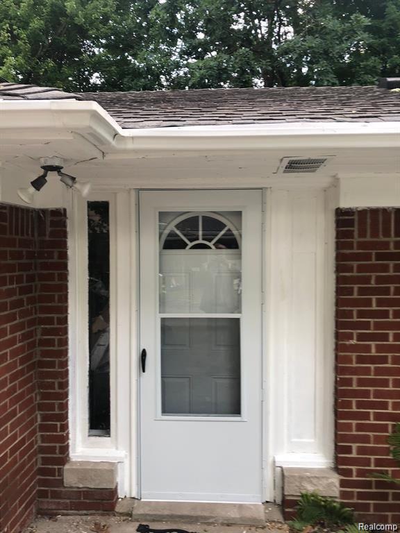 19115 W Nine Mile Rd, Southfield, MI 48075 House Rental in Southfield