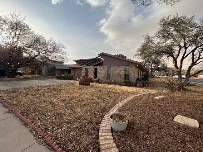 Foto del edificio - For Lease - 6347 Mecca - Odessa, TX