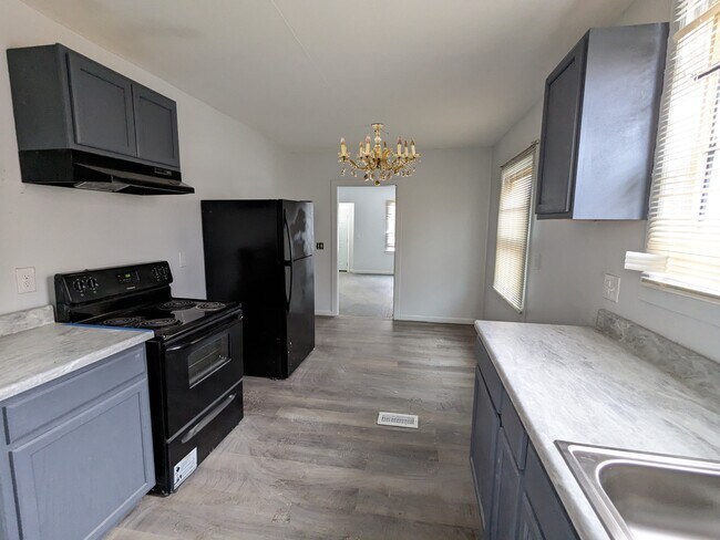 Foto del edificio - 14751 Glenfield Ave