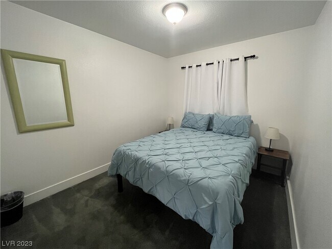 Foto del edificio - 5700 W Pine Cone Pl