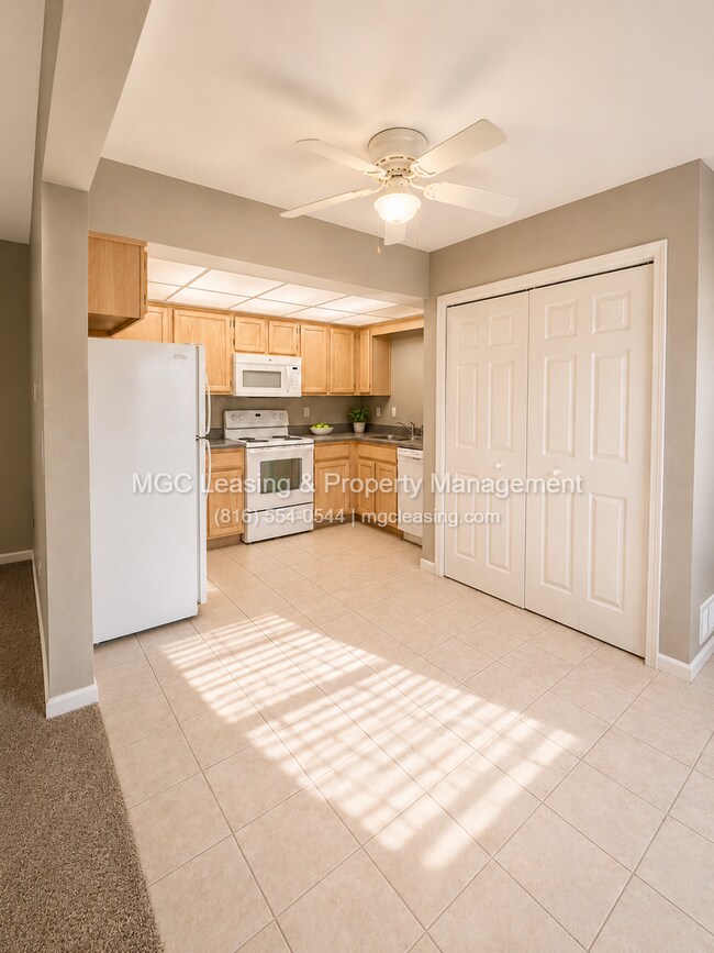 Foto del edificio - 4605 NE Whispering Winds Dr