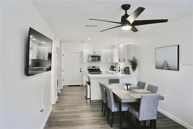 Building Photo - 3308 SW 26 Way