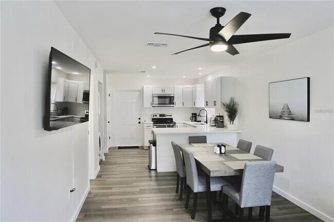 Foto del edificio - 3308 SW 26 Way