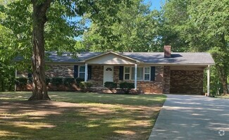 Building Photo - 1036 Elizabeth Dr