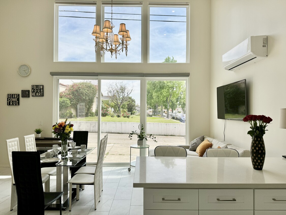 Living Room - 720 W Ramona Rd