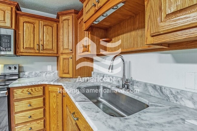 Building Photo - 1514 Drennon St