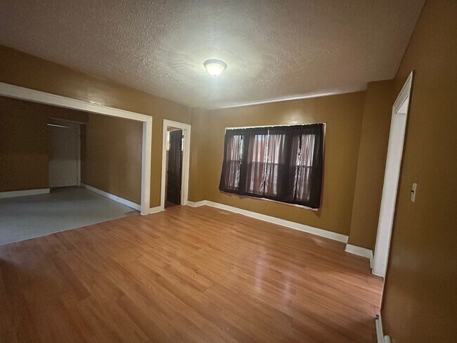 Foto del edificio - 13436 Hartford Rd