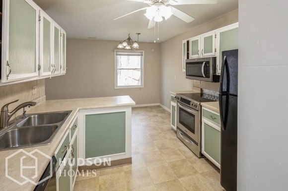 Foto del edificio - NOW AVAILABLE! 157 Tallow Wood Dr, Clifton...