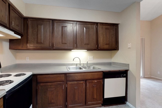 Building Photo - Fontenelle Hills