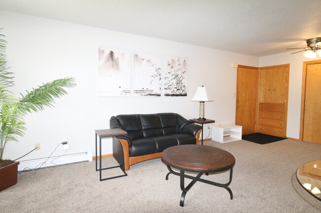 Building Photo - 1023 S Jay St