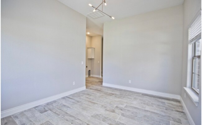 Building Photo - 2737 SW Livingston Square