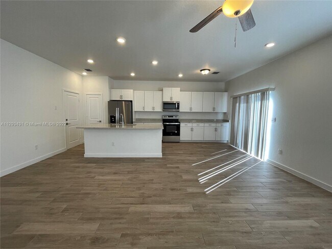 1784 SE 7th Ter photo'