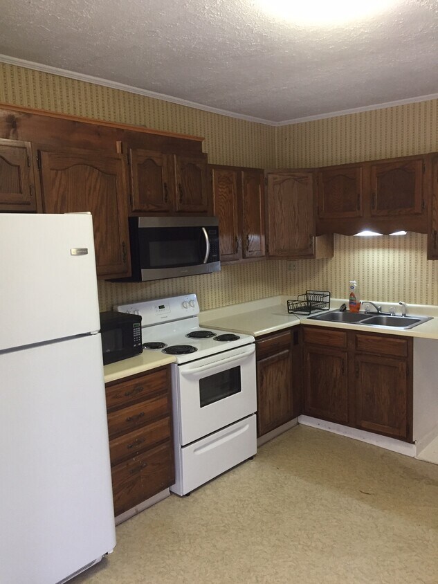 8 Jay St, Canton, NY 13617 Apartments in Canton, NY