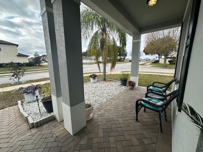 Foto del edificio - Spacious 4/2 in Groveland with large fence...