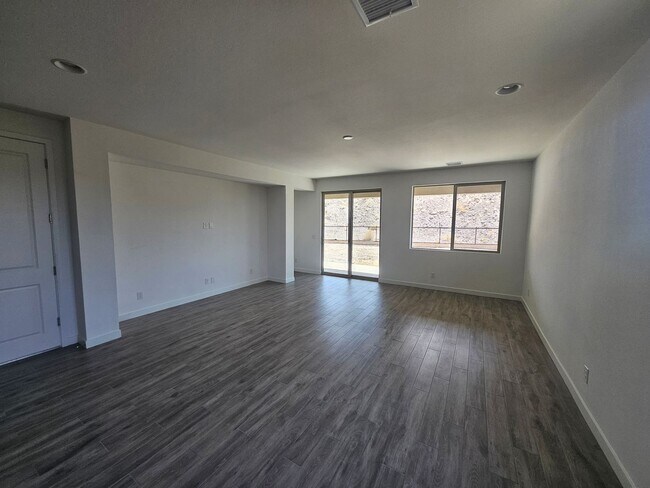 Foto del edificio - Brand New Laughlin Ranch Home