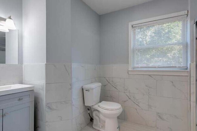 Foto del edificio - 1220 N 42nd St