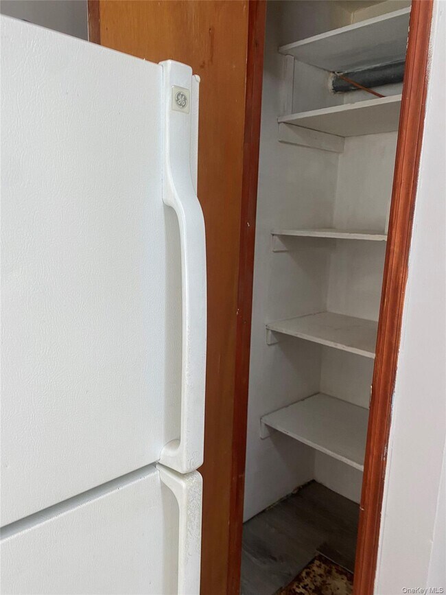 Foto del edificio - 974 Suffolk Ave