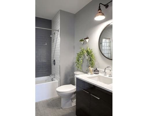 Foto del edificio - 126 Border St