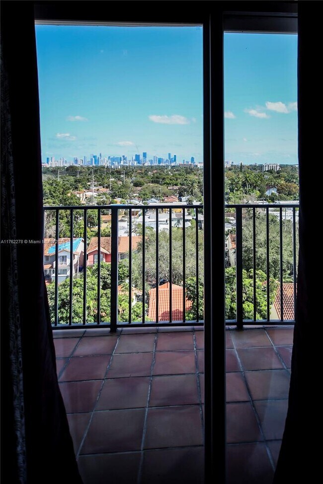 Foto del edificio - 1627 SW 37th Ave