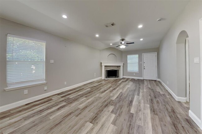 Building Photo - 2502 Braley Park Ln