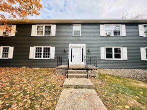 Building Photo - 135 E Walnut St