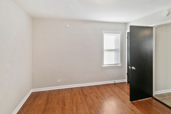 Foto del edificio - 3133 W 101st St