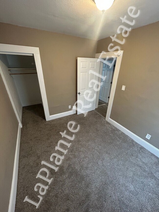 Foto del edificio - 2424 Airport Hwy