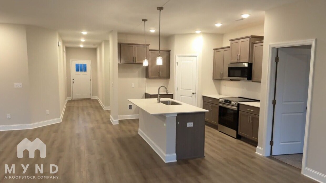 Foto del edificio - 221 Pine Is Ave