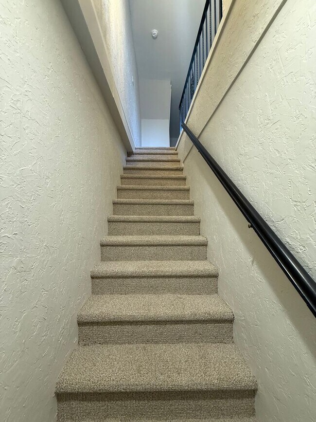 Foto del edificio - 2/3 Bedroom, 1 Bath Two Story Mill Street Apartment