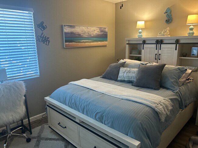 Second Bedroom - 3340 S Parkside Dr Apartment