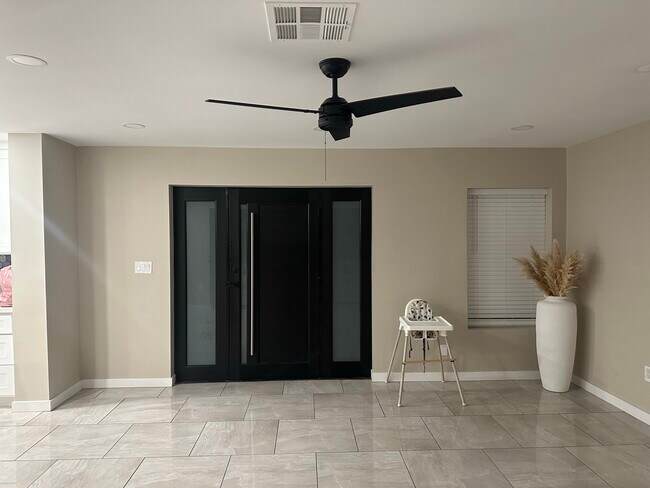 Foto del edificio - 4131 W Claremont St