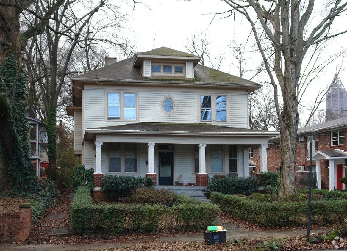 Building Photo - 273 9th St NE