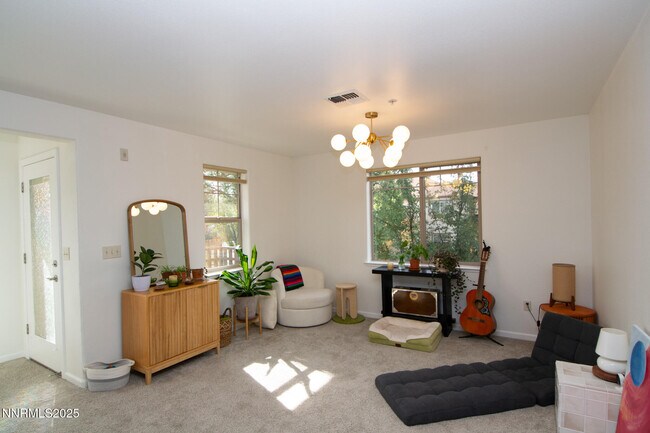 Foto del edificio - 1052 Watt St