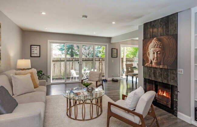Building Photo - 3BD/2BA – Updated Condo in Coveted Downtown Saratoga, Steps from Wildwood Park