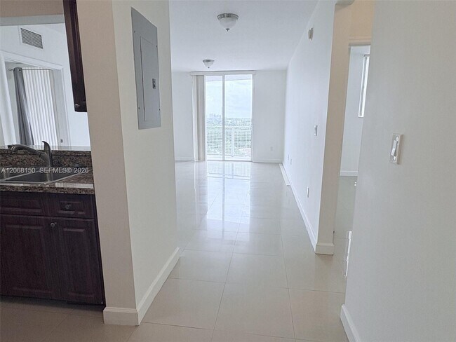 Foto del edificio - 2600 SW 27th Ave