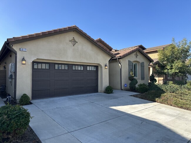 Foto del edificio - 5617 Buckthorn Ct