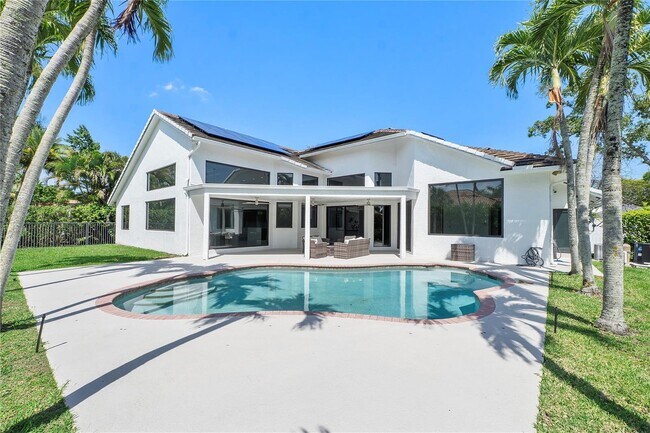 Building Photo - 410 Sabal Way