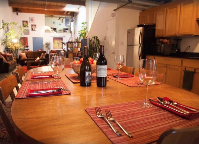 Building Photo - 1924 Union St