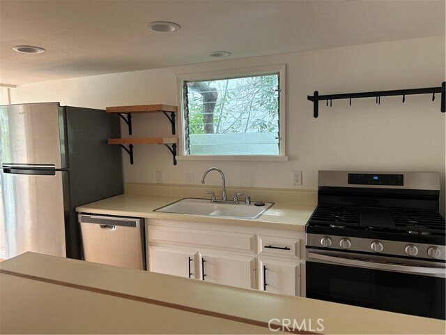 Foto del edificio - 361 Poplar St