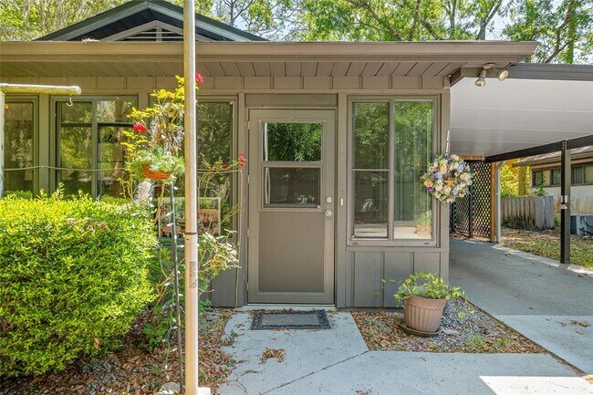 Foto del edificio - 8479 NW 38th Dr