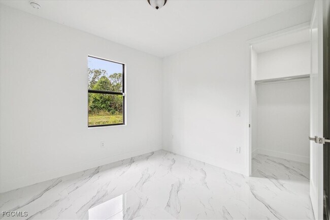 Foto del edificio - 1436 Graham Cir