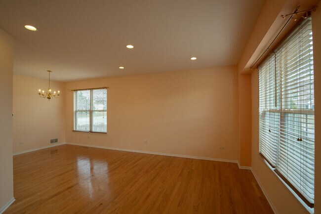 Building Photo - 3091 Whitney Rd