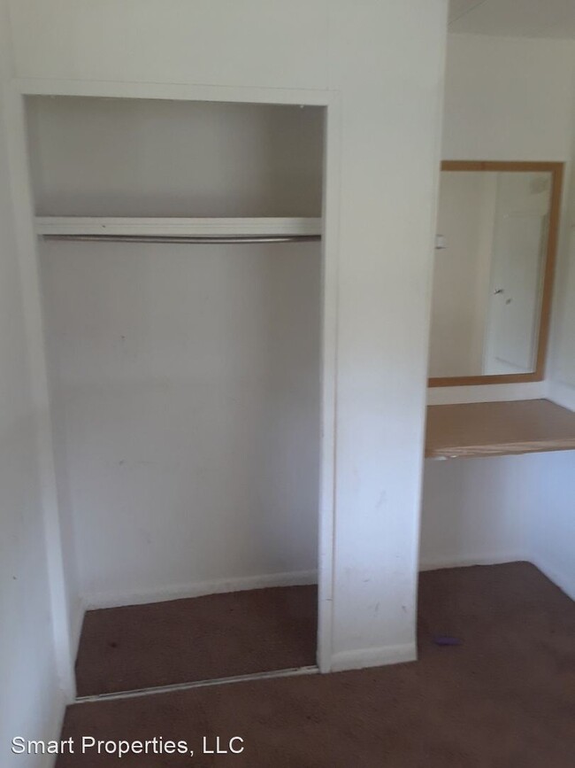 Building Photo - 2 br, 2 bath House - 5355 Kathleen Rd #3