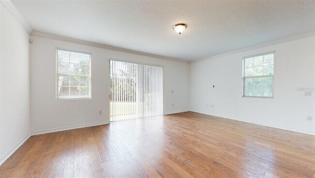 Foto del edificio - 14315 Swanley St