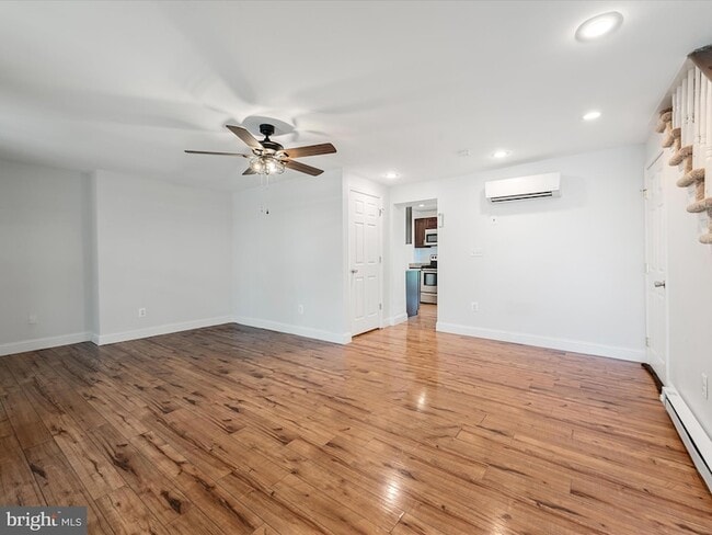 Foto del edificio - 5479 Main St