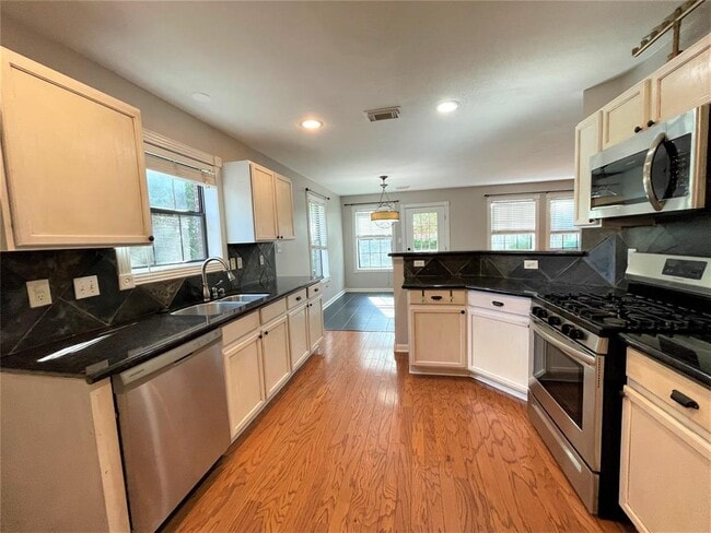 Building Photo - 16002 Speyburn Ct